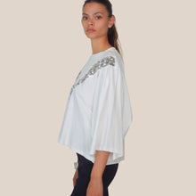 Carica l'immagine nel visualizzatore di Gallery, Tensione in t-shirt over manica ampia con paillettes 100% cotone Art PE260191