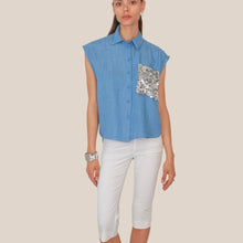 Carica l'immagine nel visualizzatore di Gallery, Tensione in camicia over leggera smanicata taschino paillettes Art S26CE19