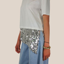 Carica l'immagine nel visualizzatore di Gallery, Tensione in t-shirt over fondo asimmetrico paillettes 100% cotone Art PE260187