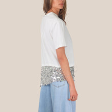 Carica l'immagine nel visualizzatore di Gallery, Tensione in t-shirt over fondo asimmetrico paillettes 100% cotone Art PE260187