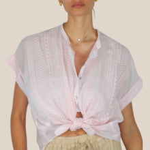 Carica l'immagine nel visualizzatore di Gallery, Tensione in camicia mussola con ricamo 84% cotone 16% seta Art S26CL70
