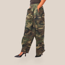 Carica l'immagine nel visualizzatore di Gallery, Tensione in cargo camouflage pinces 97% cotone Art 37686

