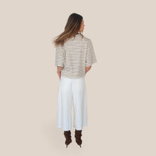 Carica l'immagine nel visualizzatore di Gallery, Philia Loft jeans bermuda fondo sfrangiato con stampa pizzo 100% cotone Art V02A1008
