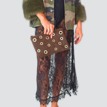 Carica l&#39;immagine nel visualizzatore di Gallery, Susy mix pochette con borchie vera pelle con tracolla Art HUGIS
