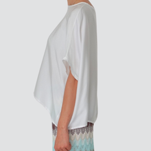 Carica l&#39;immagine nel visualizzatore di Gallery, Tensione in blusa over 100% viscosa Art FB736B
