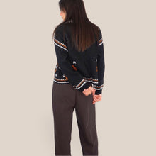Carica l'immagine nel visualizzatore di Gallery, Vicolo cardigan chiusura laccetti ricamato misto lana Art 7AC7141
