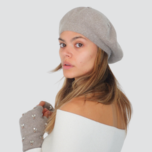 Carica l'immagine nel visualizzatore di Gallery, Susy Mix basco con strass 60% viscosa Art HATCA448
