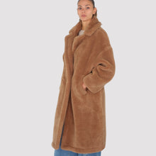 Carica l'immagine nel visualizzatore di Gallery, Haveone cappotto teddy cammello Art KCT-R026

