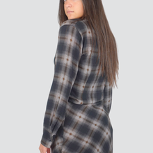 Carica l&#39;immagine nel visualizzatore di Gallery, Haveone camicia con spallina e pinces fondo 100% viscosa CMA-P082
