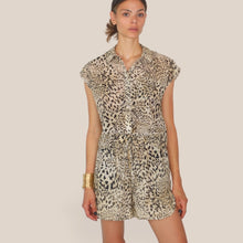 Carica l'immagine nel visualizzatore di Gallery, Tensione in camicia over 100% cotone Art C50565AT
