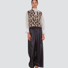 Carica l&#39;immagine nel visualizzatore di Gallery, Haveone pantalone palazzo eco-pelle elastico vita e tasche Art PVS-P085
