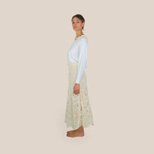 Carica l'immagine nel visualizzatore di Gallery, Haveone gonna crochet lunga con sottoveste 65% cotone Art GBU-Q096
