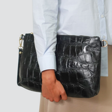 Carica l&#39;immagine nel visualizzatore di Gallery, Susy Mix maxi pochette stampa cocco vera pelle Art JULIACOCCO
