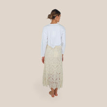 Carica l'immagine nel visualizzatore di Gallery, Haveone gonna crochet lunga con sottoveste 65% cotone Art GBU-Q096
