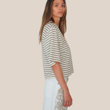 Carica l'immagine nel visualizzatore di Gallery, Philia Loft t-shirt over rigata scollo V 48% cotone Art V02F0791
