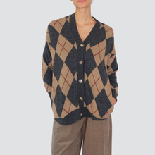 Carica l'immagine nel visualizzatore di Gallery, Vicolo maxi cardigan rombi Art 77290F
