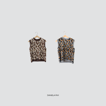 Carica l&#39;immagine nel visualizzatore di Gallery, Haveone gilet maculato filo lurex Art LIT-P044

