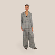 Carica l'immagine nel visualizzatore di Gallery, Tensione in blazer scozzese foderata Art 27B6306 ( pantalone Art 27P6375 )
