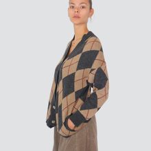 Carica l'immagine nel visualizzatore di Gallery, Vicolo maxi cardigan rombi Art 77290F
