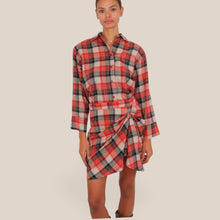 Carica l'immagine nel visualizzatore di Gallery, Tensione in camicia over quadri Art FW260102
