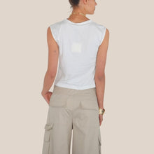 Carica l'immagine nel visualizzatore di Gallery, Vicolo t-shirt arriccio laterale 100% cotone Art UAB0364
