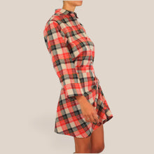 Carica l'immagine nel visualizzatore di Gallery, Tensione in camicia over quadri Art FW260102
