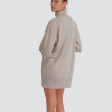 Carica l&#39;immagine nel visualizzatore di Gallery, Vicolo mini abito collo alto manica gomito 40% viscosa 25% lana 5% cashmere Art 22082F
