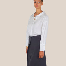 Carica l'immagine nel visualizzatore di Gallery, Vicolo camicia over laccetto collo 100% cotone Art TAC1382
