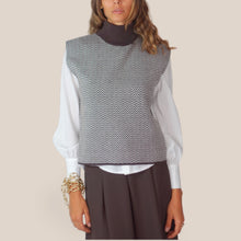 Carica l'immagine nel visualizzatore di Gallery, Maryley gilet collo alto 40% viscosa 30% lana Art 26IB845
