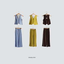 Carica l&#39;immagine nel visualizzatore di Gallery, Tensione in completo gilet pantalone goffrato 84% viscosa Art 25C7632

