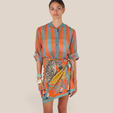 Carica l'immagine nel visualizzatore di Gallery, Haveone camicia over rigata zucchero arancio 85% lyocell Art CVS-Q422
