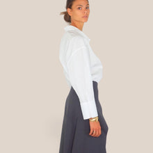 Carica l'immagine nel visualizzatore di Gallery, Vicolo camicia over laccetto collo 100% cotone Art TAC1382

