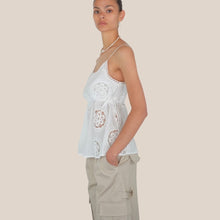 Carica l'immagine nel visualizzatore di Gallery, Vicolo top pizzo fiocchetti laterali 100% cotone Art TAB2377
