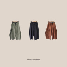Carica l'immagine nel visualizzatore di Gallery, Dixie pantalone baloon con pinces e cintura tela leggera 66% cotone Art P067A257 ( top Art R067A089 )
