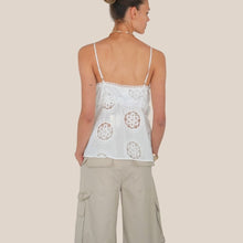 Carica l'immagine nel visualizzatore di Gallery, Vicolo top pizzo fiocchetti laterali 100% cotone Art TAB2377
