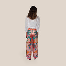 Carica l'immagine nel visualizzatore di Gallery, Tensione in pantalone palazzo stampa 100% viscosa Art PE260453
