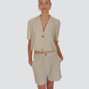 Tensione in completo blazer goffrato manica corta piu bermuda goffrato 84% viscosa Art 25C7874