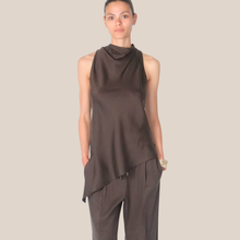 Carica l'immagine nel visualizzatore di Gallery, Maryley maglia smanicata fondo asimmetrica 63% lyocell 35% viscosa Art 26EB730 ( pantalone 26EB507 )
