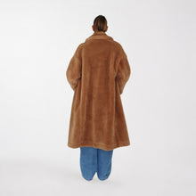 Carica l'immagine nel visualizzatore di Gallery, Haveone cappotto teddy cammello Art KCT-R026
