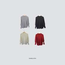 Carica l&#39;immagine nel visualizzatore di Gallery, Haveone maglia pipistrello con polsino 50% viscosa Art MNC-P057
