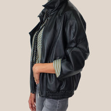 Carica l'immagine nel visualizzatore di Gallery, Haveone bomber ecopelle Art KVE-R041

