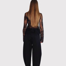 Carica l'immagine nel visualizzatore di Gallery, Tensione in blusa pizzo 46% cotone Art W26MA55

