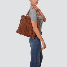 Carica l&#39;immagine nel visualizzatore di Gallery, Susy mix shopper con frange con tracolla vera pelle Art JUNGLEFRA
