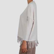 Carica l&#39;immagine nel visualizzatore di Gallery, Vicolo maglia over scollo V frange fondo 50% viscosa Art 44053F
