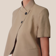 Carica l'immagine nel visualizzatore di Gallery, Haveone blazer manica corta 93% viscosa Art JMN-Q116 ( pantalone Art PMN-Q419 )
