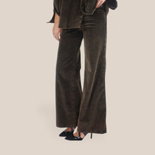 Carica l'immagine nel visualizzatore di Gallery, Philia Loft pantalone velluto caffè 77% cotone 23% lyocell Art D03E0219
