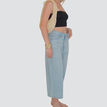 Carica l&#39;immagine nel visualizzatore di Gallery, Tensione in bermuda denim 5 tasche Archie 100% cotone Art 661B
