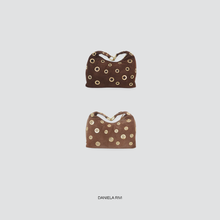 Carica l&#39;immagine nel visualizzatore di Gallery, Susy mix borsa mezza luna con borchie vera pelle con tracolla Art HUGINA
