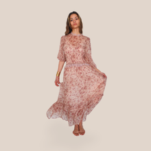 Carica l'immagine nel visualizzatore di Gallery, Tensione in abito stampa fiorellini bordi pizzo elastico punto vita con sottoveste 100% viscosa Art S26XB18
