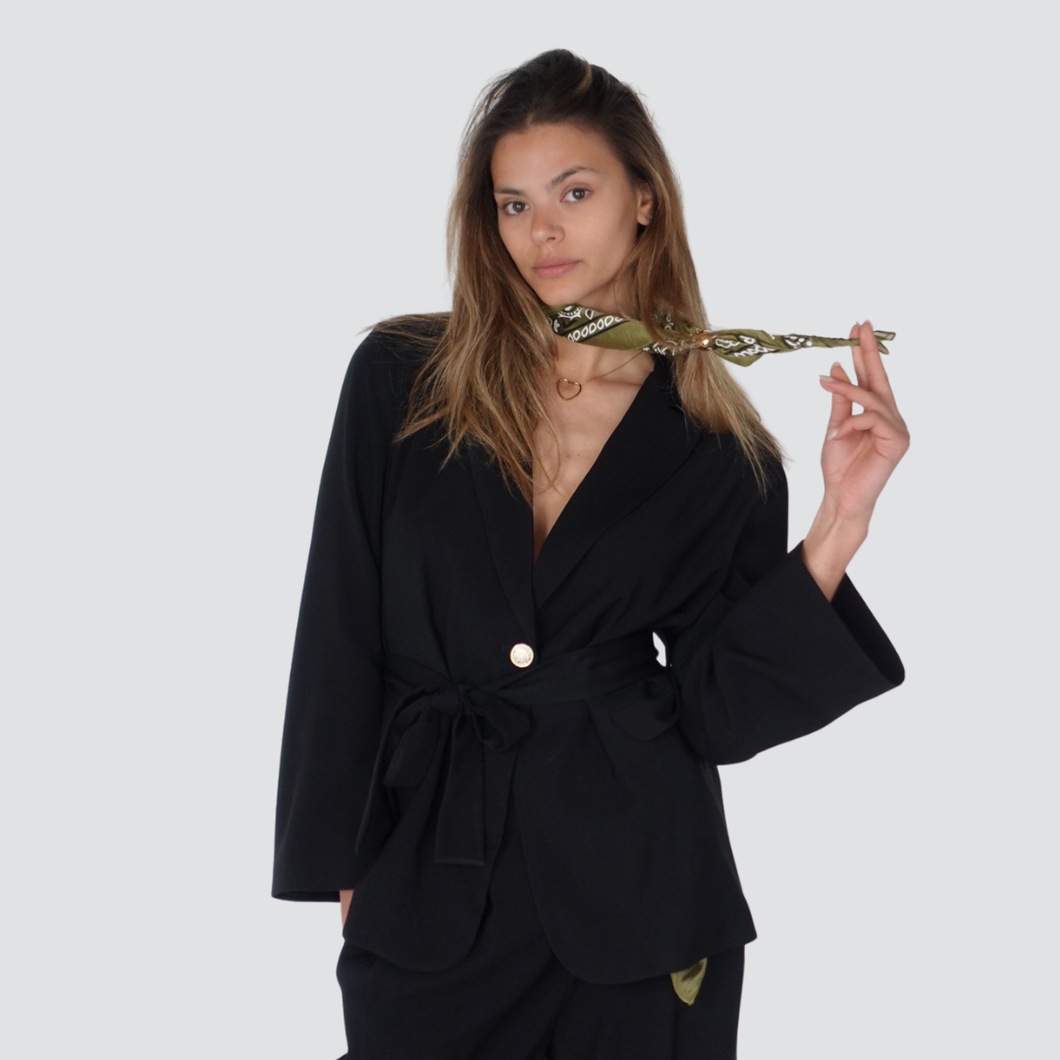 Tensione in blazer con bandana e cintura  90% viscosa Art 25B7192